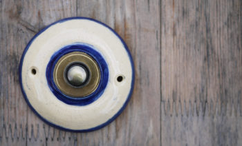 Zvonkové tlačítko keramika mosaz klasik venkov lucie polanska 1