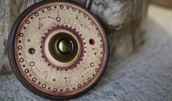 zvonkové tlačítko keramika mosaz souhvězdí čoko lucie polanská 1